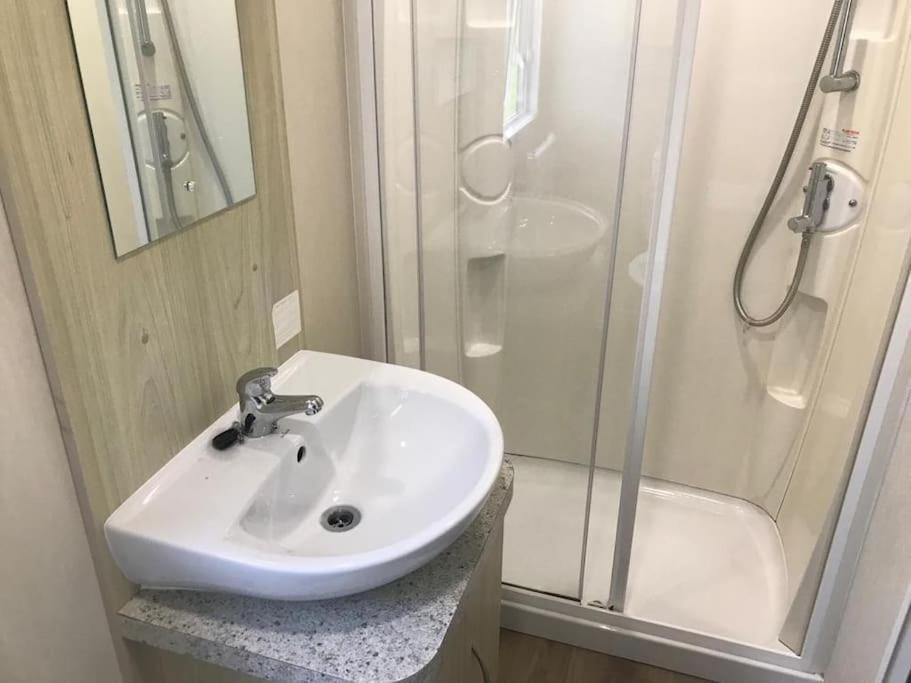 2 Bedroom Caravan. Newquay. Cornwall. Ньюкі Екстер'єр фото